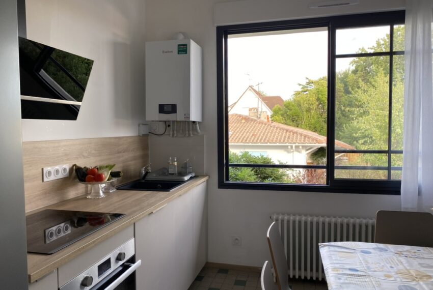 02E556E8-462C-469C-843A-94980E506AB8_1_105_c